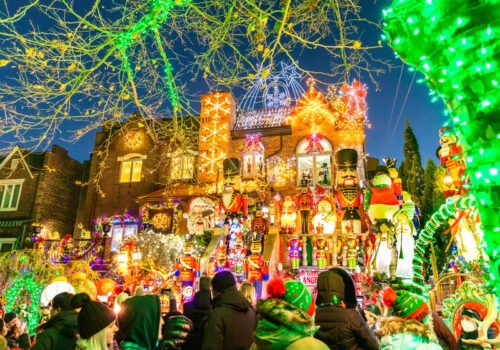 Do Midtown: Tour de Luzes de Natal em Dyker Heights + Skyline de Ônibus