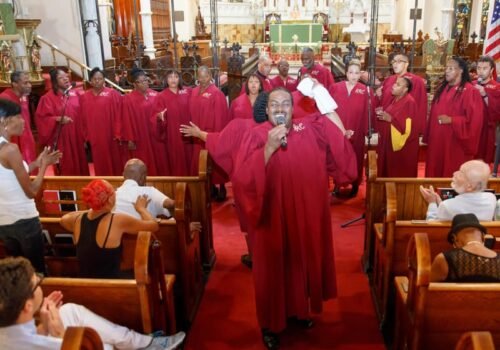 Os Destaques do Harlem em Nova York com Concerto de Gospel e Transfer