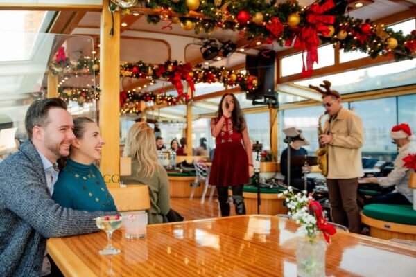 Cruzeiro Festivo em Iate