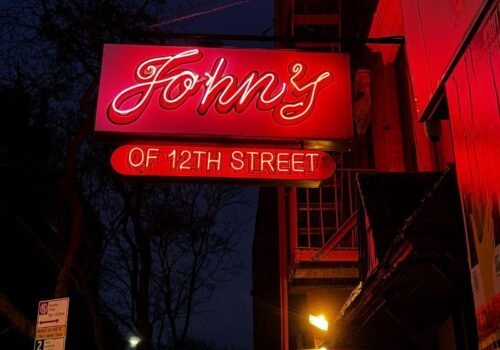 Experiência Mafiosa e Delícias Locais com Guia da NYPD em Nova York