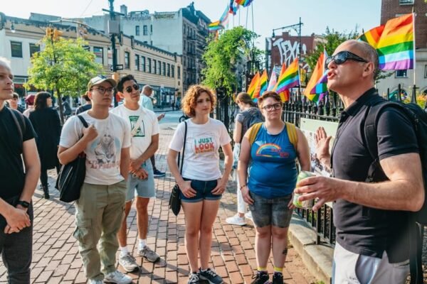 Tour a Pé pelo Orgulho